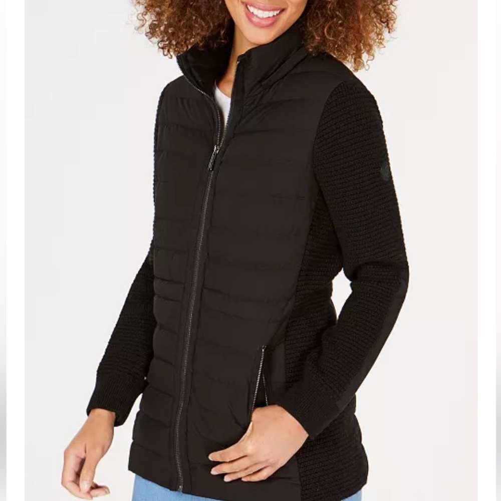 MICHAEL Michael Kors Ultra‎ light weight Black Puffer Jacket with Knit Sleeves M